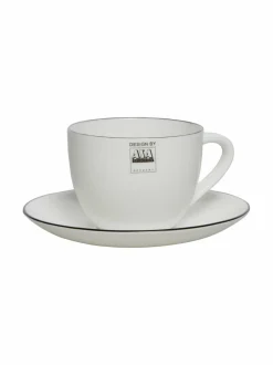 Á table -cappuccinokuppi ja lautanen
