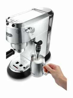 Dedica EC 685.M -espressokeitin
