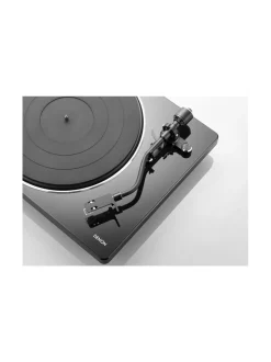 Denon DP-400 levysoitin, musta