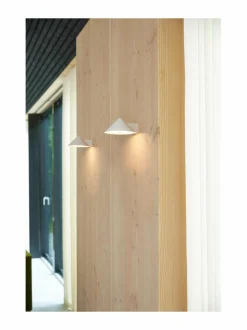 Grasp-seinävalaisin