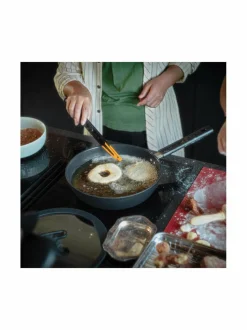 Hard Face Sauté -paistinpannu kannella, 28 cm