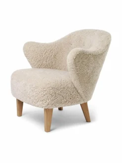 Ingeborg Lounge -nojatuoli lampaanturkiksella