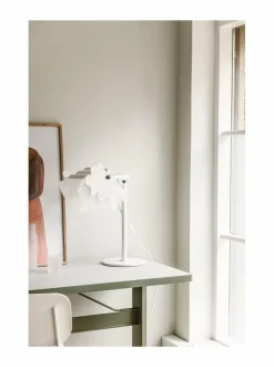 Kukkapuro Perhonen -pöytävalaisin