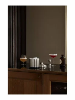 Liquid Lounge - jääastia jääpalakauhalla