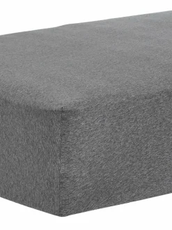 Muotoonommeltu lakana