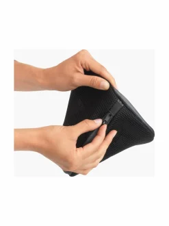 Pesupussi rintaliiveille