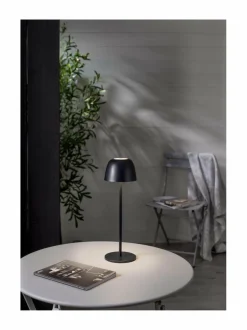 Ronda USB- ladattava pöytävalaisin, ulko- ja sisäkäyttöön 11 x 11 x 34,5 cm