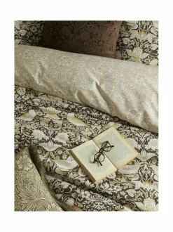 Strawberry Thief -satiinipussilakanasetti