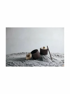 Yami-kannellinen säilytysrasia